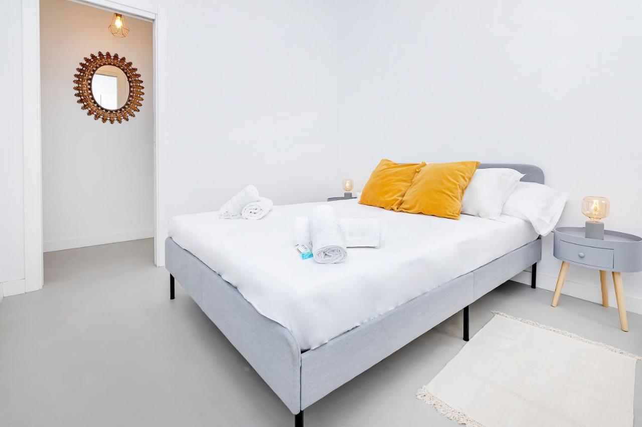 Homey Apt- Atico Con Vistas A La Catedral Malaga Bagian luar foto
