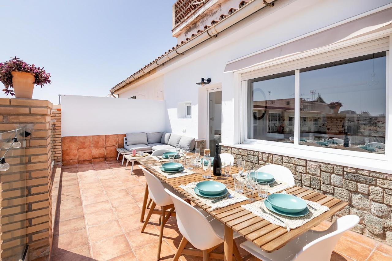 Homey Apt- Atico Con Vistas A La Catedral Malaga Bagian luar foto